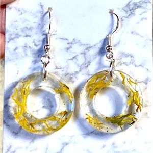 11. Dandelion beach earrings